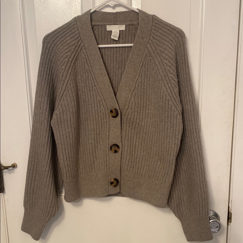 Grey v neck button cardigan